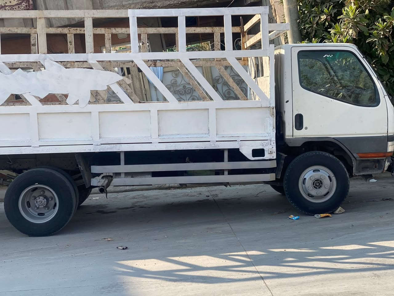 كنتر موديل ٨٨ سنوية عظم عاج صالحة لل٢٦ 
طول البدي ٥ م 
محرك ٤٠٠٠ فحل 
گير محرك شاصي كفالة 
السيارة مكانها سليمانية 
السعر ٦٥ وبيها مجال 
معلومات اكثر الاتصال
***********
