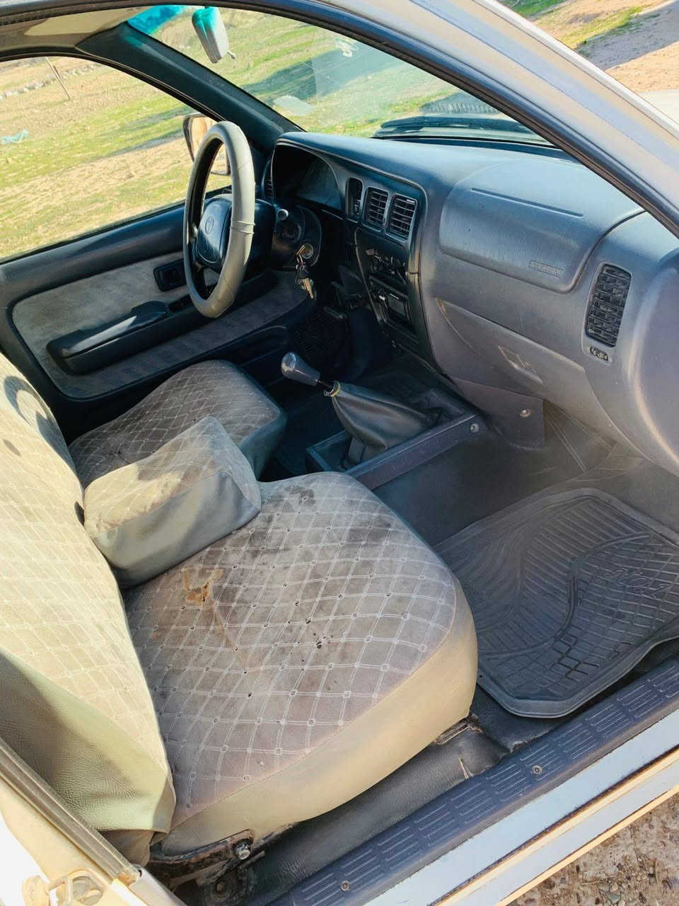 بكم للبيع موديل 1998 كير محرك اكسل كله شرط سنويه بسمي نافذه لقايت 30  شرط التحويل السعر 96 وبيه مجال  مكان صلاح الدين تكريت رقم المبايل ***********
