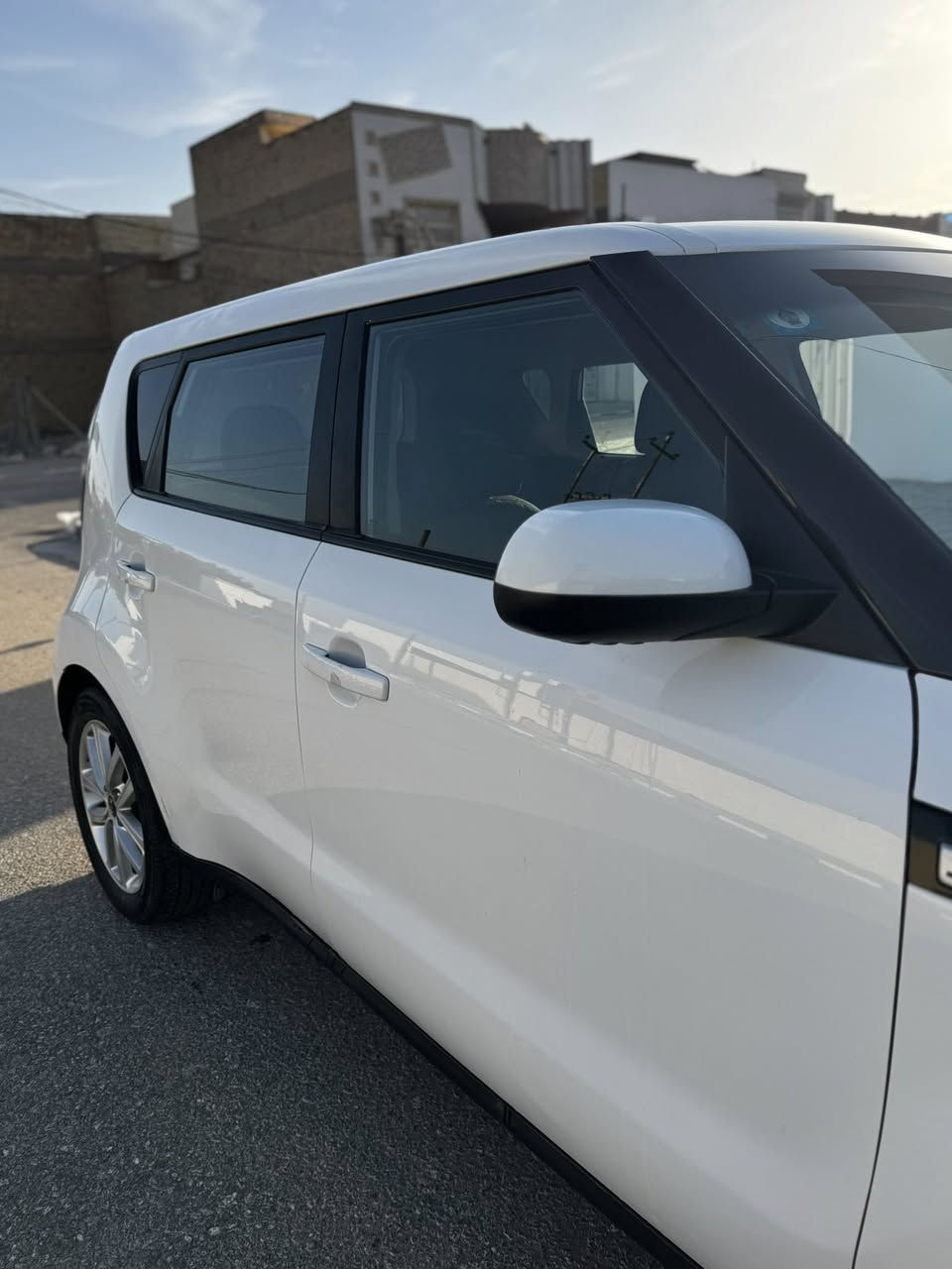 للمراوس بجارجر او جالنجر
صول 2018

محرك 2000

سياره جديده بمعنى الكلمه حادثه جاملغ وباب خلفي

رقم بغداد انكليزي بأسمي مداور وكاله ثاني يوم 

مكاني نجف 

***********
