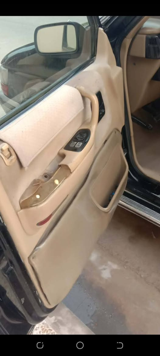 كلاليزر دوج محرك وكير شرط طخم تيار جديد دوشمه حلو سياره مال جناي شرط  تحويل من شرعي بدون وكاله كابون مامسجل   سسسسسسسعر 47وبيه مجال قليل اتصل على  *********** أو ***********
