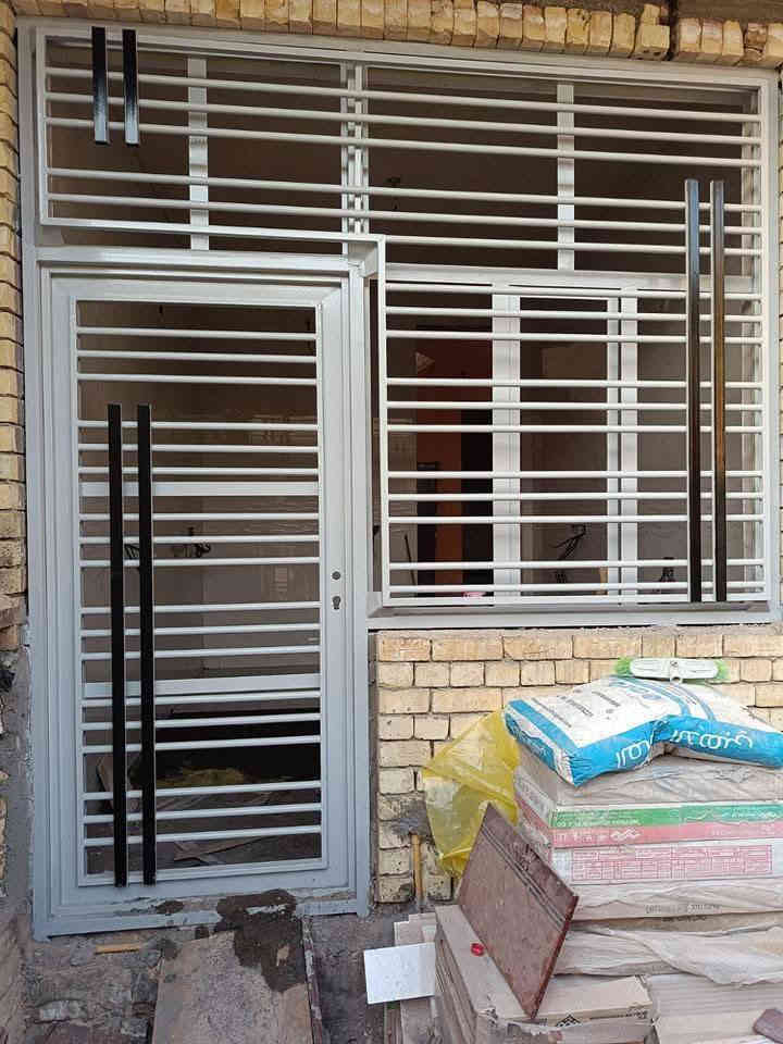 سلام عليكم صباغ متفرغ للعمل طلس وصبغ الديكورات الداخليه والخارجيه والوجهيات والبواب والشبابيك***********
