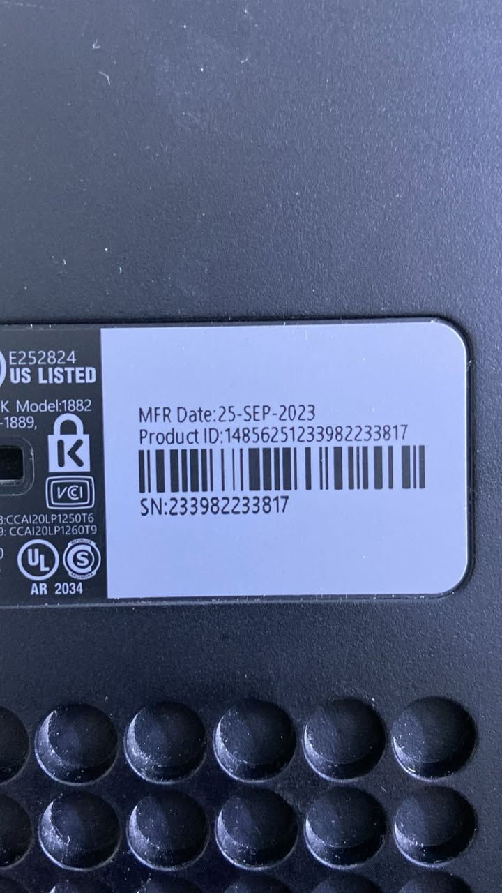 🎮🔥 للبيع Xbox Series X – 1TB 🔥🎮
الجهاز نظيف جدًا، استعمال اقل الشهر
الجهاز ما شايف المصلح
أداء سريع جداً ويشغل الألعاب بأعلى دقة (4K)
📦 المواصفات:
• مساحة 1 تيرا
• وياه يدات اثنين اصليات 
• جميع الكوابل الأصلية
• جاهز للفحص قبل الشراء
📝 سبب البيع: ما عندي وقت ألعب
💰 السعر: 750,000 د.ع
📍 المكان: بغداد 
للستفسار ***********
