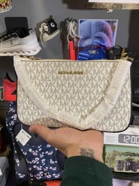 مايكل كروس اصلي السعر يمكم ثلاث قطع الاستفسار واتساب 07736856421