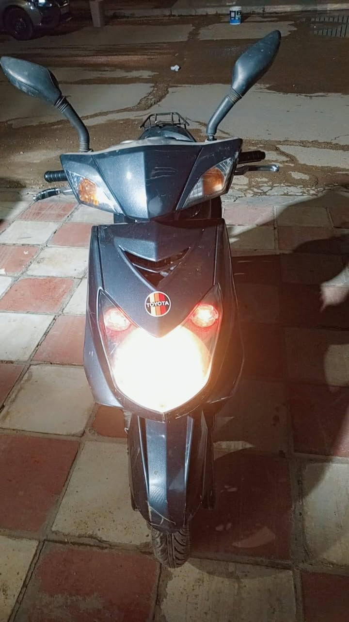 السلام عليكم
سكنس فحل نوزل 
سلف هندر نكرة 
ناعم خرسة
شلعة معدل 
كربائيات شغالة 
كفرات مختمة اصلية
السعر 650 الف اوراق كاملة 
مكان بغداد الجديدة ***********
