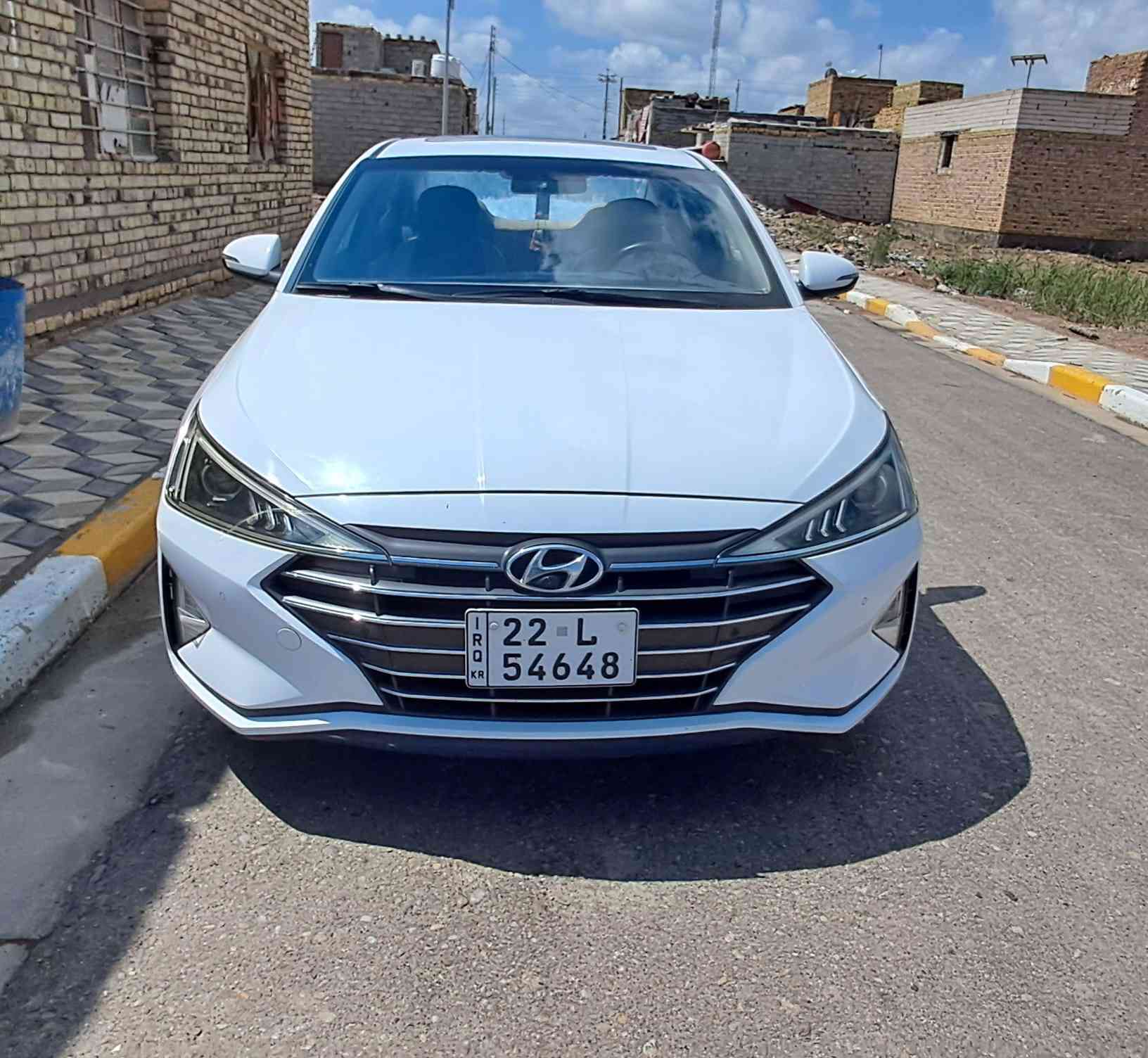 السلام عليكم
النترا 2020 خليجي 
فول مواصفات عدى البصمه
محرك 2000 دوش 
مكفوله كفاله عامه عدى شخط خفيف لايرى 
ماشيه 82 الف حقيقي 
سياره خير من الله 
رقمها اربيل وكاله عامه 
سنويتها تنتهي ب 2030
سعرها 168 وبيها مجال 
***********
