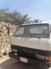 شاحنة • للبيع