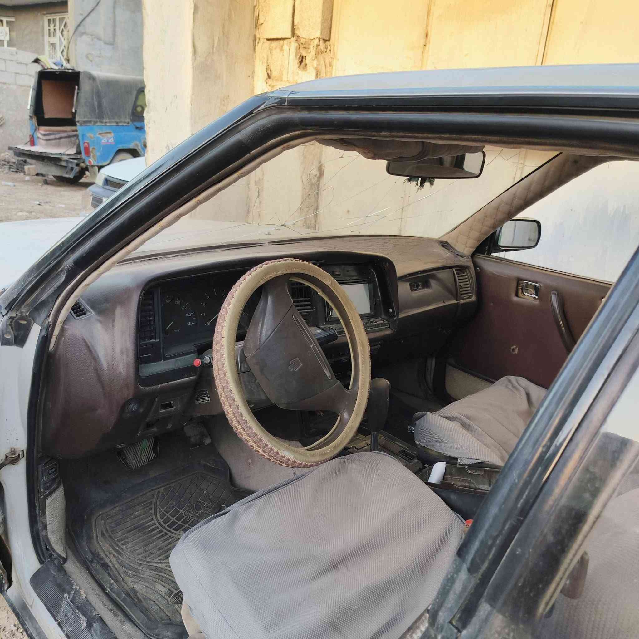 سلام عليكم هارتوب للبيع سياره باسمي بغداد
1/محرك جديد لا تبخير ولا تنقيص

2/كير جديد 

3/تايرات قبل شهر مشدودات جدد+باتري جديد  

4/تبريد جان يشتغل وثلج بس كمبريسر راوتري وكفت بسبب الاصبع 

5/كهرباياته حلوه 

6/بيه خياسات بل صندوك وياهه قبق جنطه نضيف 

7/مكفوله من لكص ونقل جثه وهاي الامور ساله 10سنين عندي ولا موكفتني بشارع ابد 

عنواني واسط صويره ***********  سعره خاص او اتصل وتدللون

