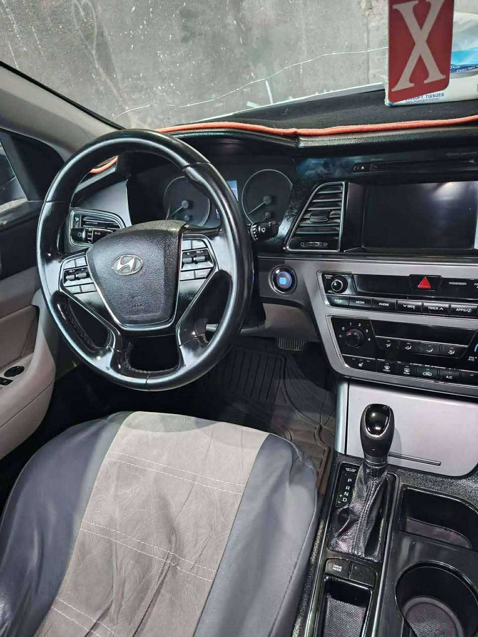 السلام عليكم سوناته 16سوناته جاهزه من كلشي سياره سبورت مفوله موصفات مكينه 2400جيدياي بيه بنيد وجاملغ 
1شاشه 
2فتحه 
3تحكم ستيرن 
4بصمه 
5 شاير مري 
6ترحيب 
7منضومه زينون 
8 دوشمه 
9منضومتين سبورت عادي 
سياره احله من صور كير ومكينه جيد بيع او مراوس سعر 118بيه مجال قليل مكان بابل مسيب رقم ***********
