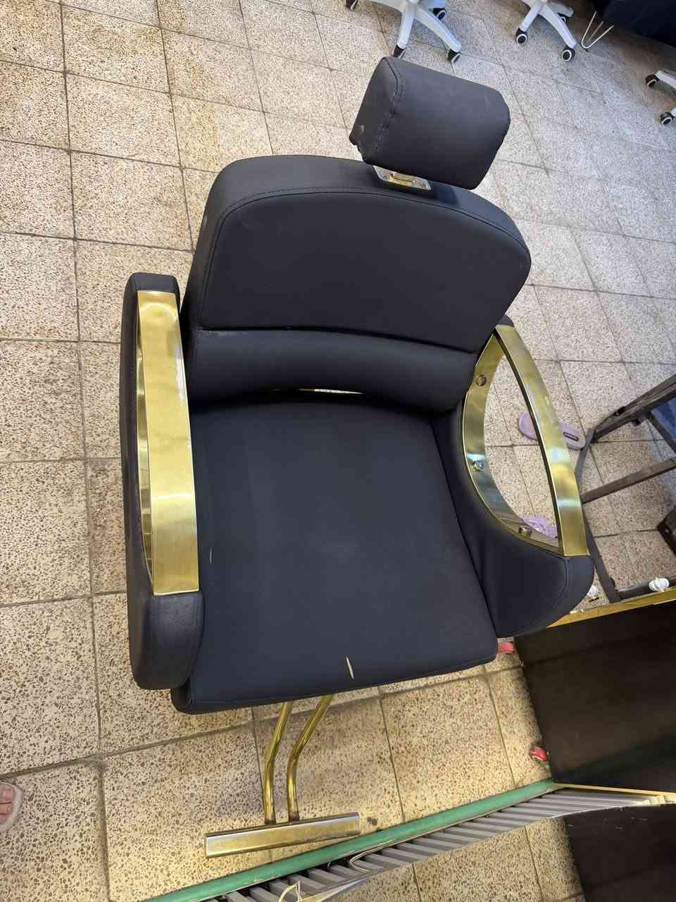 كرسي حلاقه للبيع 250 وبي مجال


**إذا كنت صاحب هذا الإعلان وتريد حذفه لأي سبب، رجاءا أرسل رسالة إلى الدعم الفني**