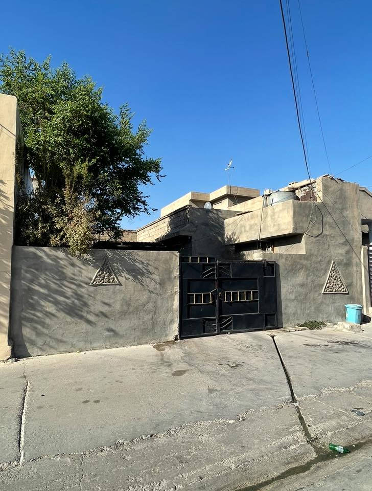 دار للبیع مساحە ٢٠٠متر موقع حریە سایدین سوگ حریە مقابل بلدیە فرع الثالث موقع ممیز فول خدمات 
***********
