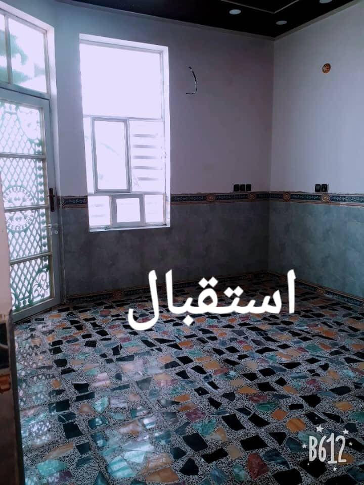 بيت للبيع المساحه ١٠٠ م مربعه خلف ملعب النجف الدولي مطلوب مبادره للمصرف العقاري ينباع تطلوعه بناء جديد وحسب الصور لاستفسار *********** مكتب الميالي للوساطة العقاريه
