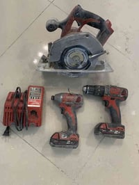 للبيع ٣٠٠ الف 07700770632