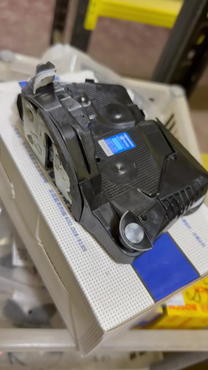 السلام عليكم
متوفرة كافه اداوت السيارات الصينية (GAC)
‎ لدى سنتر الصناعة لبيع الأداوت للسيارات الصينيه كافه 
يتوفر خدمة توصيل لجميع محافظات العراق

العنوان : البياع الحي الصناعي الشارع الخامس 
هـ***********/***********
