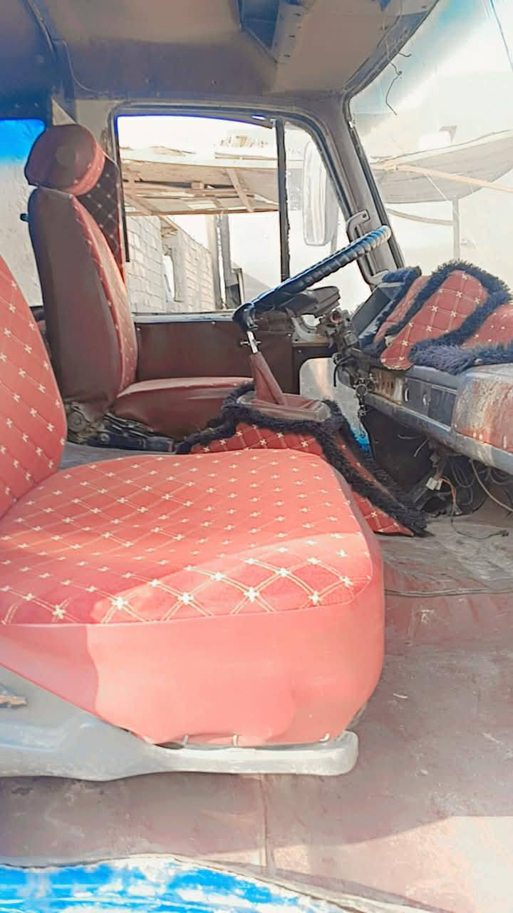 سلام عليكم نيسان عضم موديل 91 رقم ذياقار ألماني تحويل ثانيوم طول ٦لاه عشره مكينه 14فوصه خير من الله السياره معمره جديد تخم تاير جديد السعر50وبيهي مجال بصيط الاستفسار عل رقم *********** مكان بابل جبله
