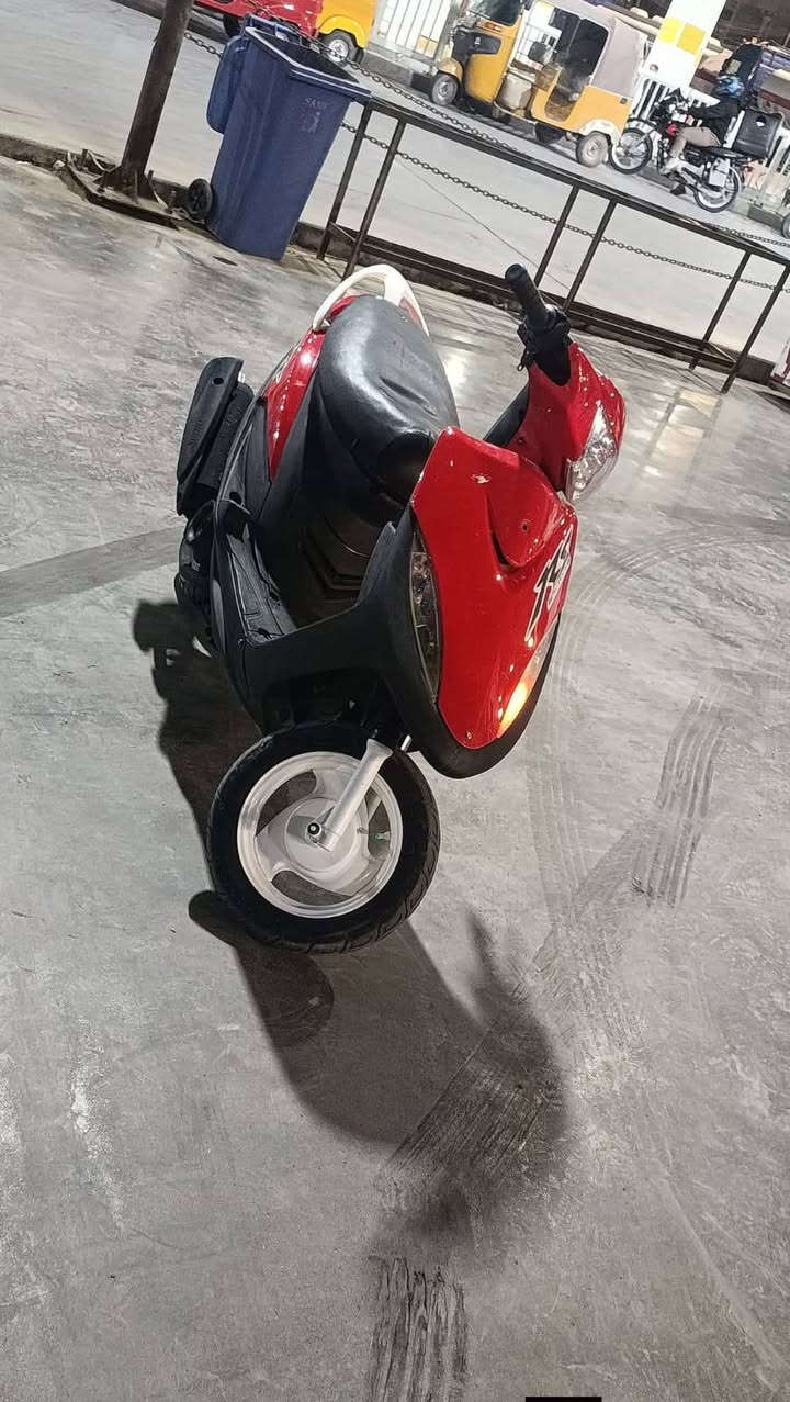 إسلام عليكم دراجه ماكس عدله تعمير جديد بوشه ٥٥ ابلادي صالنصه رياضي مكينه ناعمه شلعه ومعدل سلف وهندر نكره كلشي بيه شغال السعر ٤٥٠ وبيه مجال العنوان الكماليه حي زهراء الاتصال او مراسله ***********
