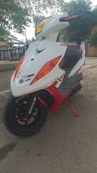 جيتي ار بلاديه وكاله نفس ماشوف تجي من باب البيت تاخذه اشاير برتقاليه ا...