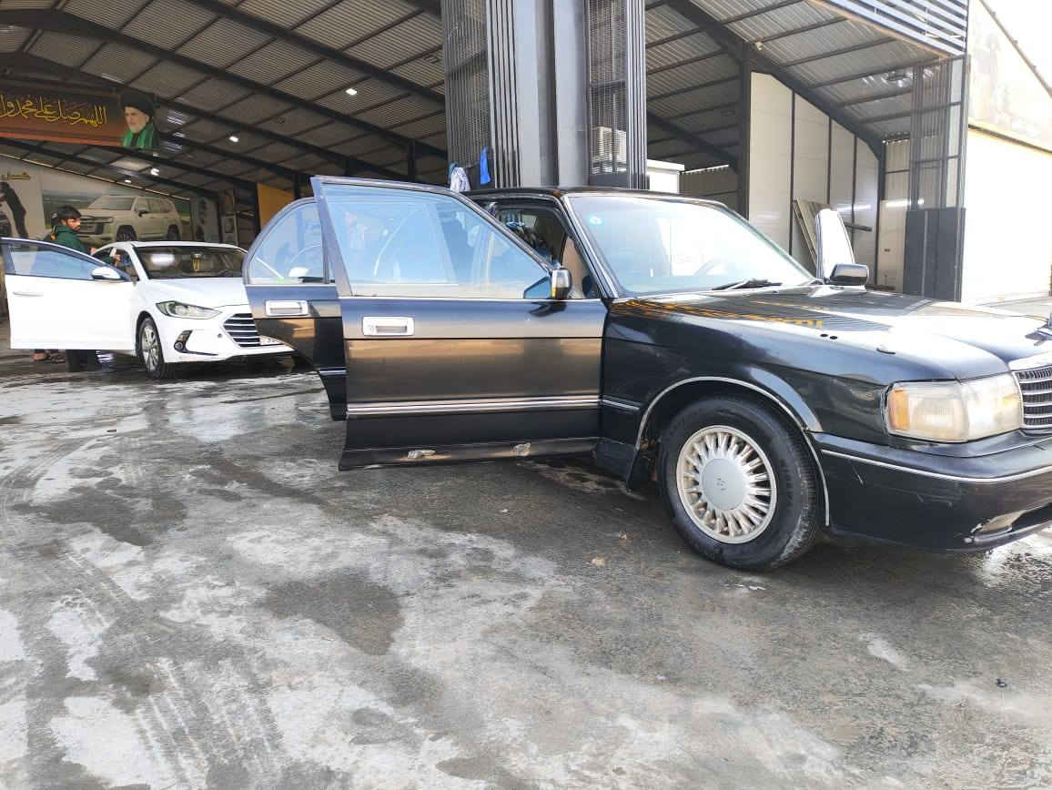 السلام عليكم
كراون ارنب فحل طويل موديل 94. رقم بغداد   مكينه وكير خير من الله حداده 80٪ دواخل جدد بيه ضربه الجاملغ الخلفي خفيفه مامصلحه سنويه 26 مشروع وطني مداور ثاني يوم صاحبه بلناصريه تبريدبس كبريسر واكف المكان البصره الزبير السعر 58
رقم الهاتف ***********
