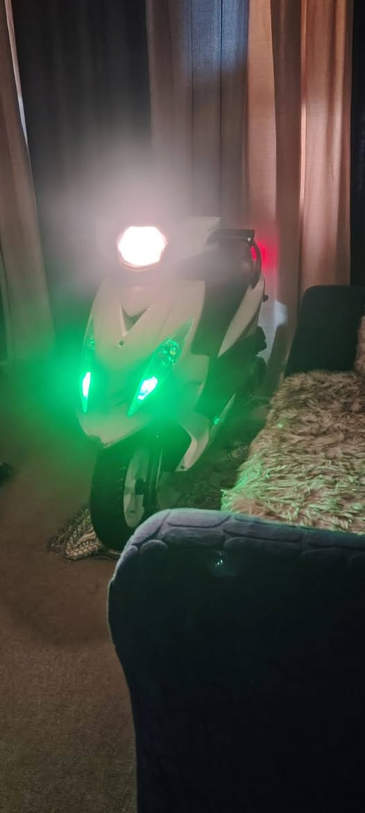 السلام عليكم دراجه للبيع جي تي ار 2013 كامله ختم واحد محرك بلادي نوزل سرعه رقم*********** بغداد رئاسه العبيدي
