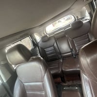 سيارة سورنتو 2016  بيها قطعه وحده الباب السيايق مبدل ماده المقاعد : جل...