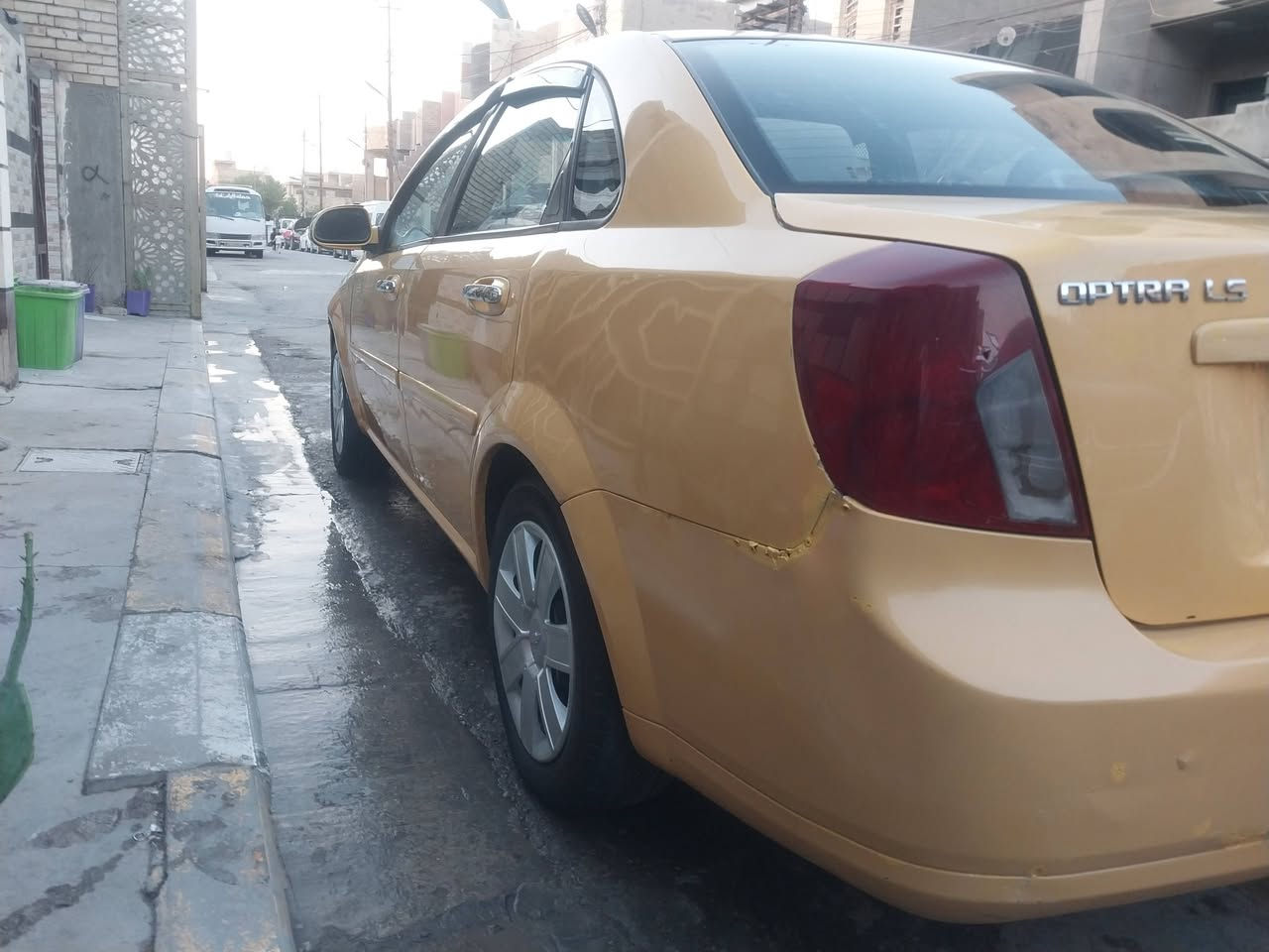 اوبترا خليجي كير اوتوماتيك رقم بغداد موديل 2012 كير ومحرك نظيفات تبريد ثلج حداديتها نظيفه مصبوغة حزام سعرها ب58 ورقة  مسجل شاشة وكامرة السيارة باسمي  مصفرة هياة وغرامات مكاني بغداد الزعفرانية.. ***********
