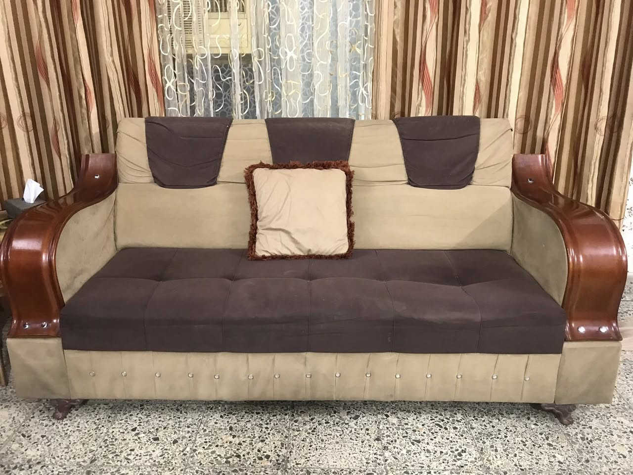 للبيع ١٣ مقعد للتواصل عالخاص


**إذا كنت صاحب هذا الإعلان وتريد حذفه لأي سبب، رجاءا أرسل رسالة إلى الدعم الفني**