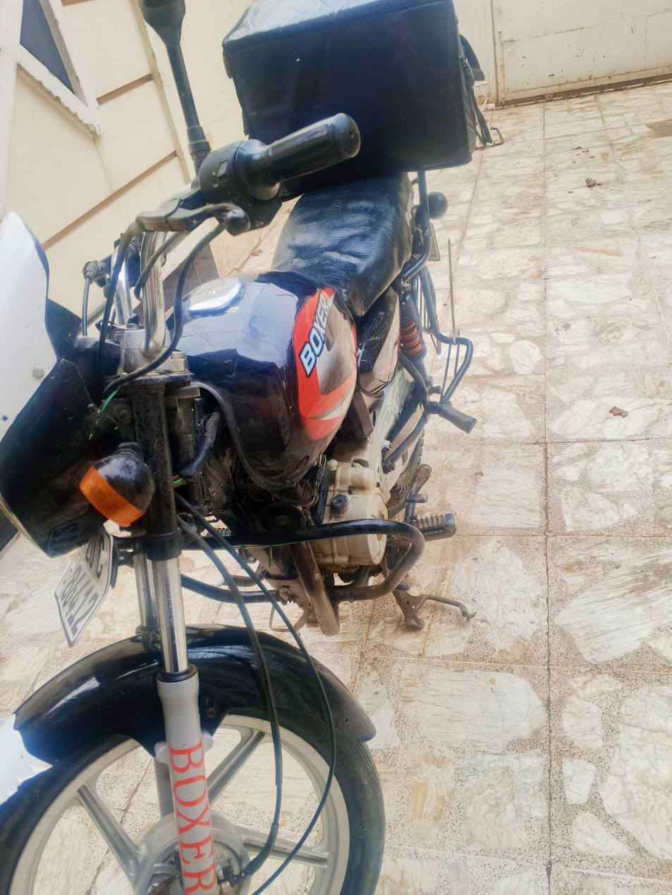 بوكسر للبيع موديل 19رقم وسنويه بسمي مجفت  اي نقص مابي
ديالى بعقوبه  سعر واحد ونص اتصال عل رقم ***********
