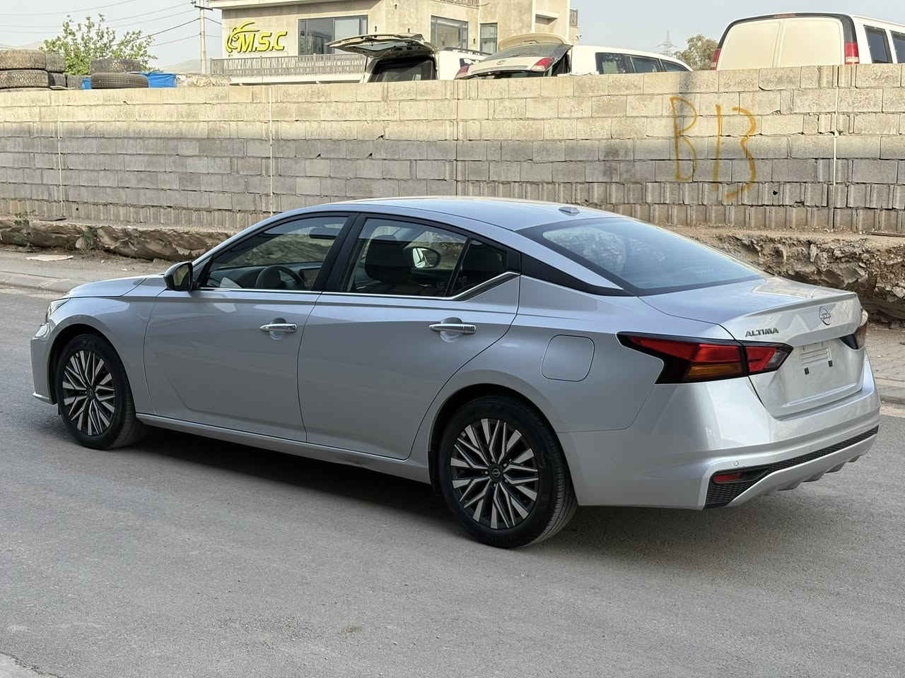 نيسان التيما 2024
مواصفات SV : بصمه , تشغيل عن بعد , رادار امامي وخلفي وبالمري , كشن كهربائي , 28,000 ماشيه

جاملغ و البنيد صبغ بدون دواخل
راديتر و غاز و تبريد شركة
كير ومحرك وحجر وكهربائيات مكفول
السياره ماشاءالله كلش جديده ونظيفه
بدون رقم يترقم على اقليم

واتساب : ***********
