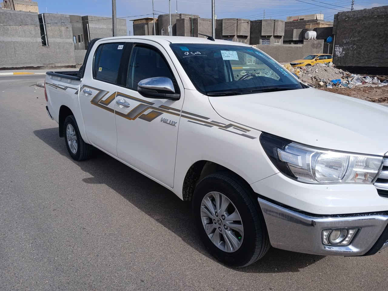 سلام عليكم ..بيع ومراوس
بيكم فلاونزه 2024 كويتي ساير سياره جاهزه سبير مانازل 
بيه صبغ بل بدي شخط ومصبوغ السعر 255 وبيه مجال عنون بل سماوه ...***********
