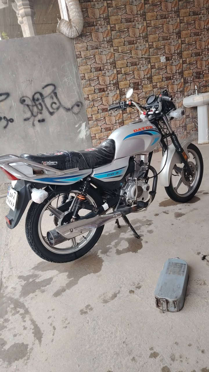 دايوان عضم موديل 22اوراق سكنر بيه مكينه توه مشدوده 26السعر 800وبيه مجال قليل المكان كربلاء طوريج الاتصأل بألرقم ***********
