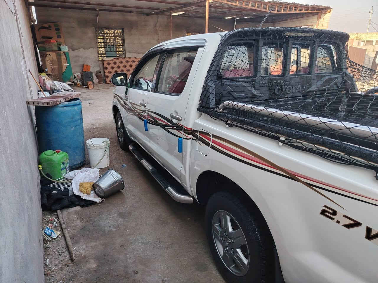 سلام عليكم سياره للبيع مديل 2015 شاصي19كويتي كير وتماتيك كير محرك بل جيس حداده جديده رقم بصره سنويه جديده بسمي رقم الهاتف ***********
