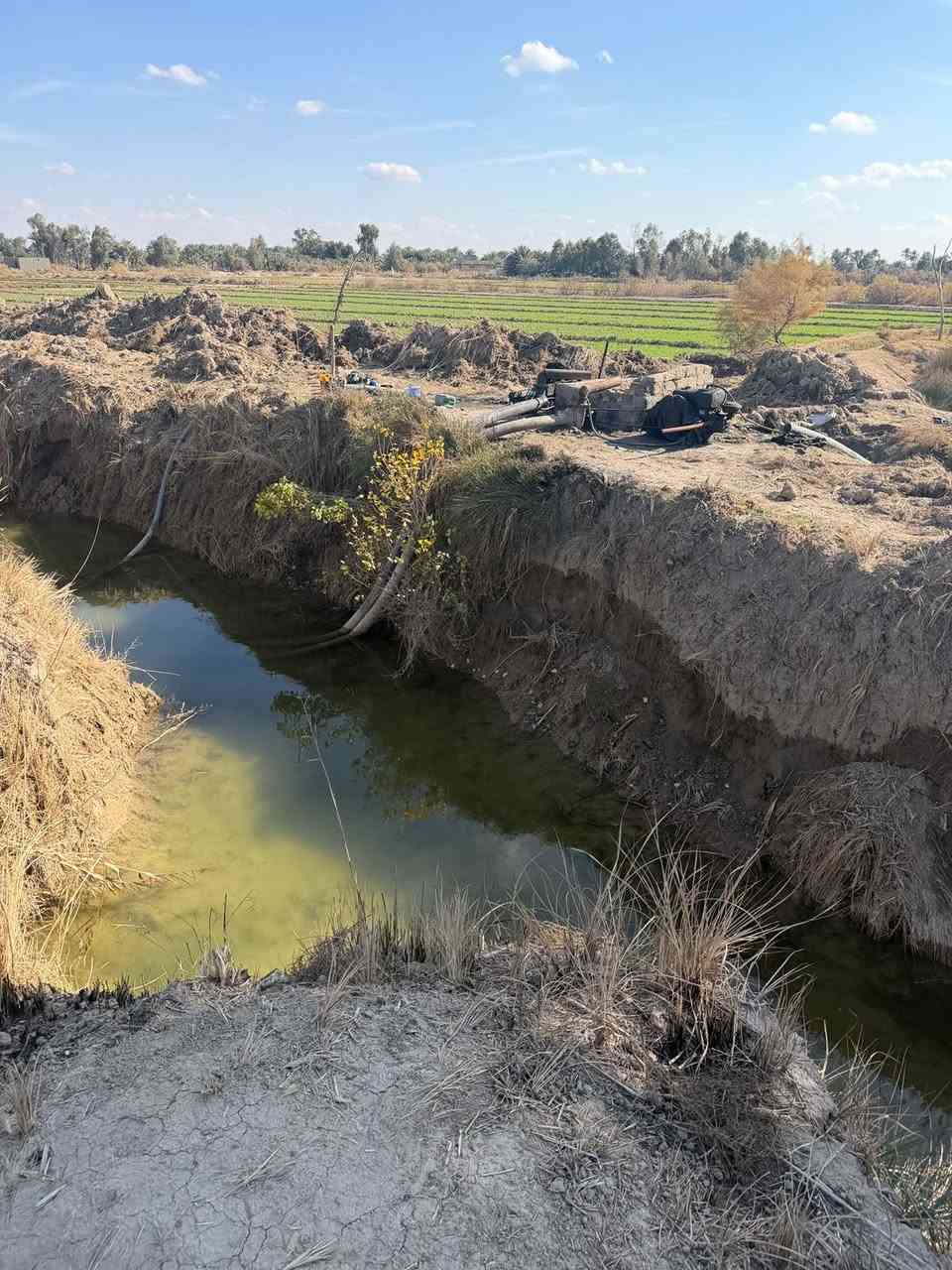 كاع7دونم  ونص عل طريق حمزة شوملي عل طريق الدولي قبل جسر الشمولي زيار
متوفره كافة الخدمات ماء +كهرباء
ارض حلوه صالحه للزراعة
للاستفسار الاتصال عل الارقام التالية
***********
***********
