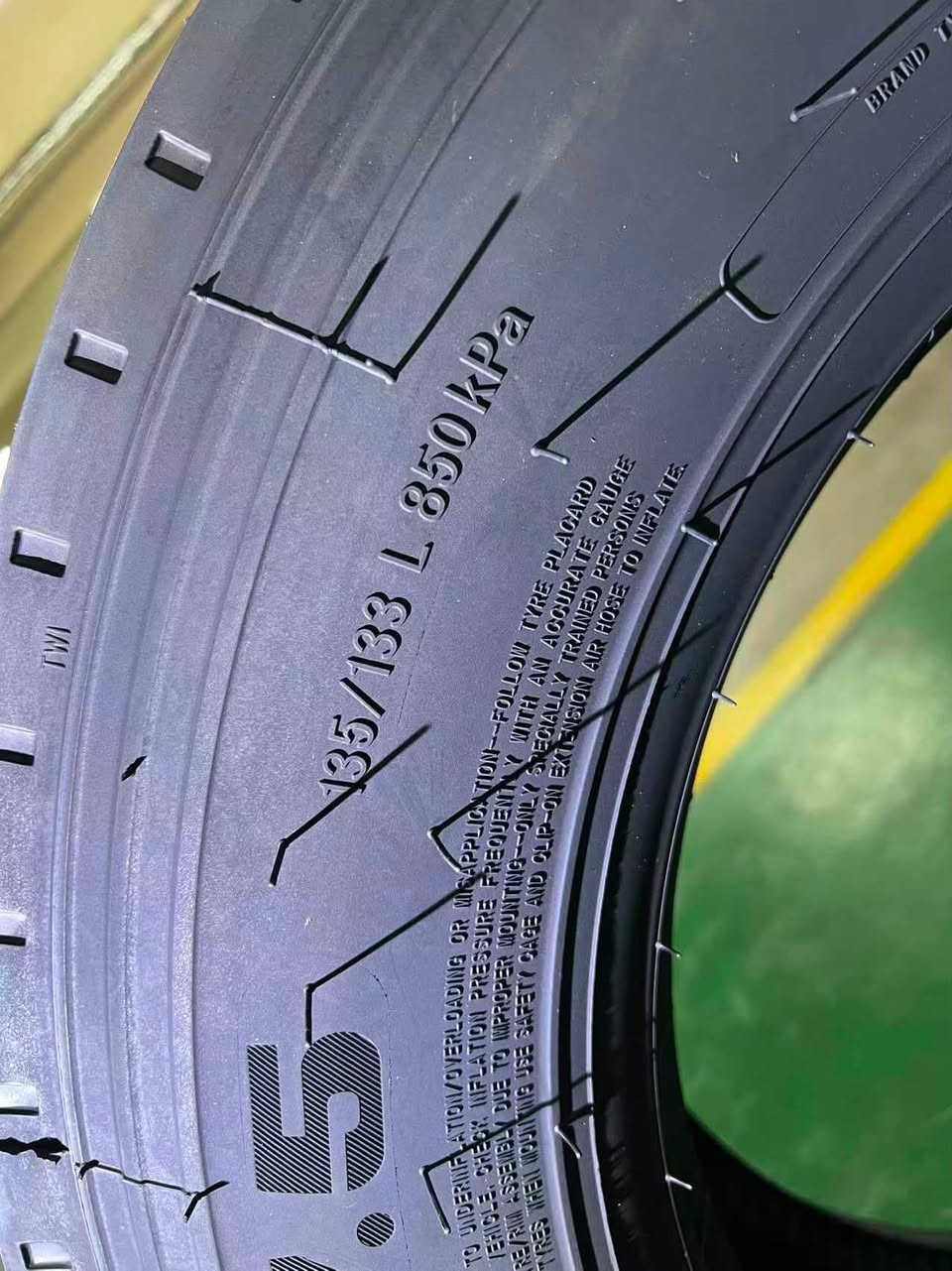 RUNEVER 215/75R17.5 RUN99
👋Hiii~Are you interested in premium TBR? Do you want to build good market reputation and increase customer repurchase rate? 
Toprunner&Roadking
🚗Specialized TBR factory sincerely looking for quality-oriented type importers
✨TOPRUNNER premium with affordable pirce,Click the link below to contact me

📲Click for whatsapp

https://wa.me/19062501896

#tire #tyre #TBR #TRUCK #Pneu #Llants
#JOYALL #FACTORY #PCR #Longmarch #Doublecoin #wynstar #westlake #Chaoyang #BLACKLION #blackhawk #AfricaBusiness #trading #heavyequipment #truckparts #tiresupplier #tiremanufacturer #tires #tyrefactory


**إذا كنت صاحب هذا الإعلان وتريد حذفه لأي سبب، رجاءا أرسل رسالة إلى الدعم الفني**