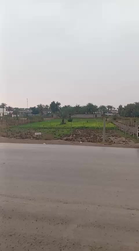 دار للبيع المساحه ٤٠٠م زراعي شارع سدة الولدايه على الشارع العام يحتوي على استقبال هيكل  +غرف نوم عدد ٣ وصالة مطبخ وحمام داخلي وصحيات خارجية كما موضح بالفديو السعر ٤٨ وبي مجال الاستفسار على الرقم ***********
