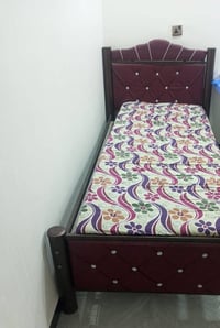 جرابي حديد للبيع جديدات بعدهن . وياهن دواشك الي يريدهن يكلي سعر الواحد...