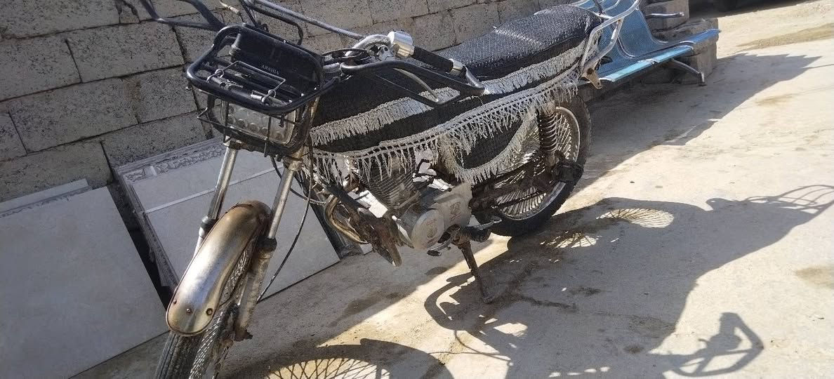 دراجه للبيع ٢٠١٨ أوراق كامله الماطور مكفول محرك وكهربائيات الماطور جديد دينار ماتصرف عليه***********
