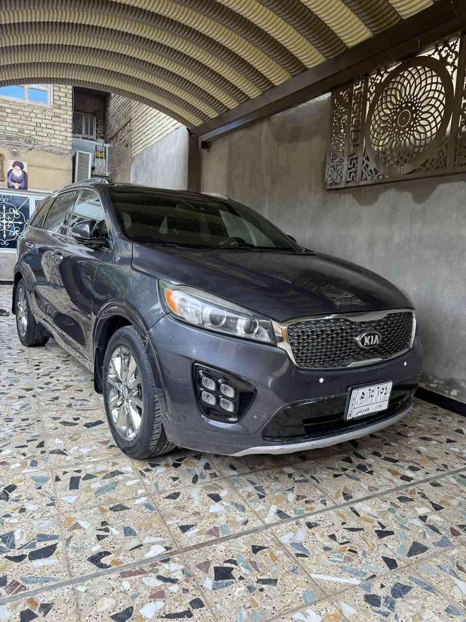 سورنتو 2017
sxL.   فول مواصفات 
وارد امريكي.    حادثها دعاميه اماميه
1:بصمه تشغيل و بصمه أبواب 
2: اربع انظمه قياده 1-ايكو 2. سبورت 3. ذكي 4. كومفيرت
3:كشن كهربأي 
4: تدفئه كشنات وتدفئه استيرن 
5:كشنات جلد 
6: سبعه راكب
7: شاشه كبيره 
A/C MAX :8
9:عدد العدسات 2 
10:ناطقه
11:كامره اماميه خلفيه والجوانب 
12:شاحنه وايرلس
14ويل كروم 
15قماره بنورما 
16اشاره ترحيب ًًًً.    جنطه كهرباء
17بردات سحب
 مكاني بغداد مدينه الصدر
***********
سعرها180
