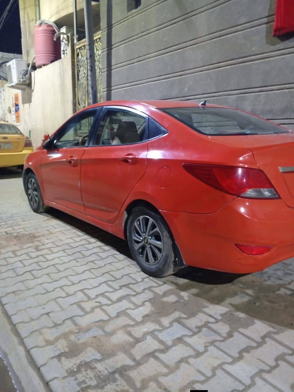 اكسنت موديل 2016 خليجي 1600
سنوية منتهية محرك بي من القبق بخار وكير كفاله كلشي مابي تخم تاير حدادة راديتر تعبانة تحمه مرات هيج يرادلها ترتيبات والله سيارة شوف العين حلوة راعيها موجودة شرط التحويل رقمها بغداد السعر 60 وبيها مجال حك الجية مكاني التنومة 
***********

