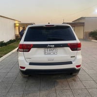 جراند شيروكي • ٢٠١١ • ١٨٠٠٠٠ كم