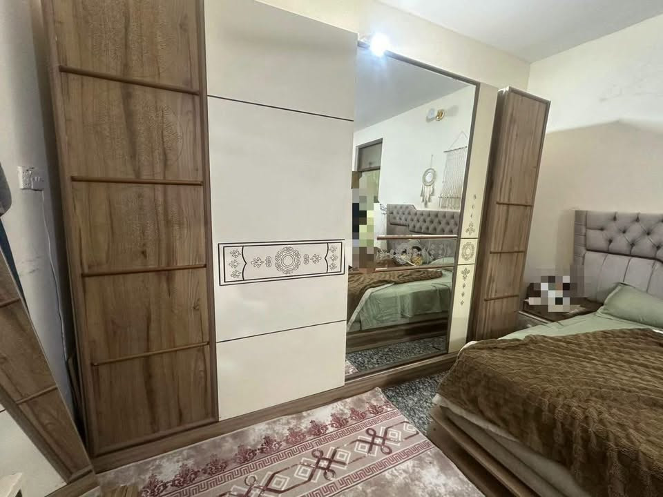 مستعجل للبيع لداعي السفر السعر 400
التواصل على الرقم 
***********
