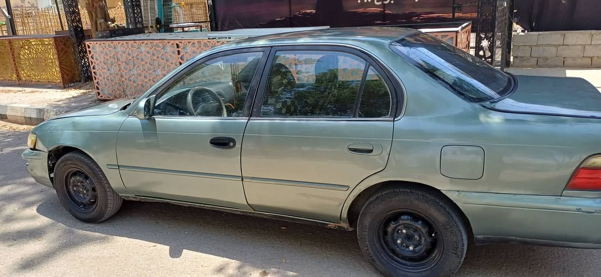 السلام عليكم
كورلا 93 
تعمير جديد 
سنويتها لشهر ال7 
السعر 45 ومطلوبه ورقه تنزل من السعر 
وبيها مجال 
 مكانها النجف/مشخاب/ناحية القادسية 
*********** ومتواجد عالفيس
