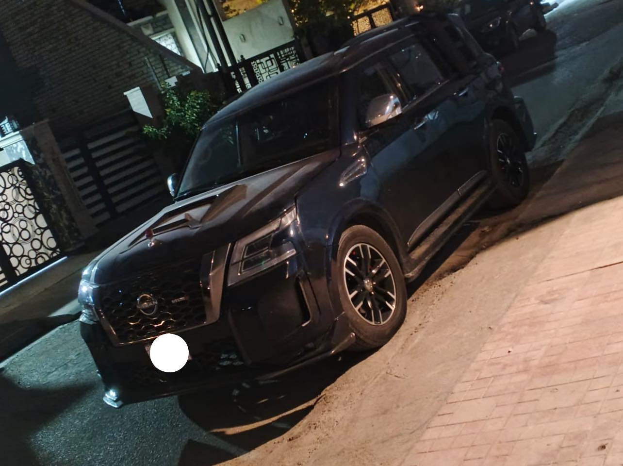 سلام عليكم نيسان باترول للبيع موديل 2023 خليجي بيها ضربه جاملع امامي جها الصدر وعندي التصوير اعلئ فئه Vip السياره فول مواصفات فوك الفول
سقف روز رايز
تاير حجم ٢٠
محرك ٨ سلندر الوحش
٥ كاميرات
سلايت
تشغيل عن بعد 
مقاعد جلد خزن ميموري
داخل السود
رادار ٣٦٠
مرايا كهربائيات
مستعجل عل بيع وماكو هيج سعر(530) وبيها مجال وماكو هيج سعر مكان السيارة بغداد
***********
