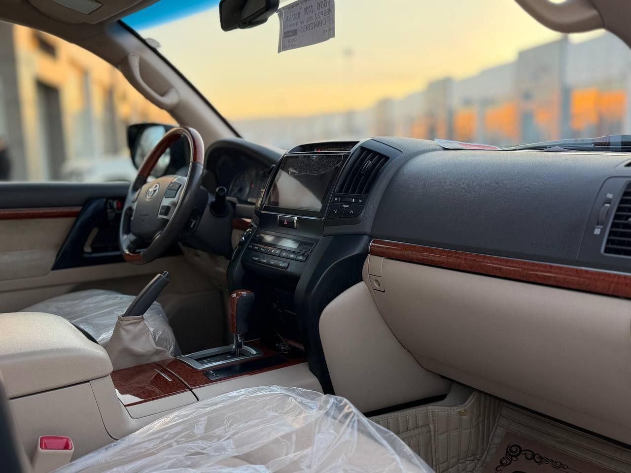 جكسارة موديل 2014 شركه جيهان رقم سليمانيه السيارة كلين حتى الدعاميات بدون صبغ ماشية 95 الف مواصفات كشنين امامي كهرباء محرك ٦ سلندر سعرها 4  وبيها مجال ***********
