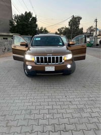 السلام عليك سيارة جيب لاريدو محرك 6سلندر موديل 2011 لون مميز ذهبي سبعي...