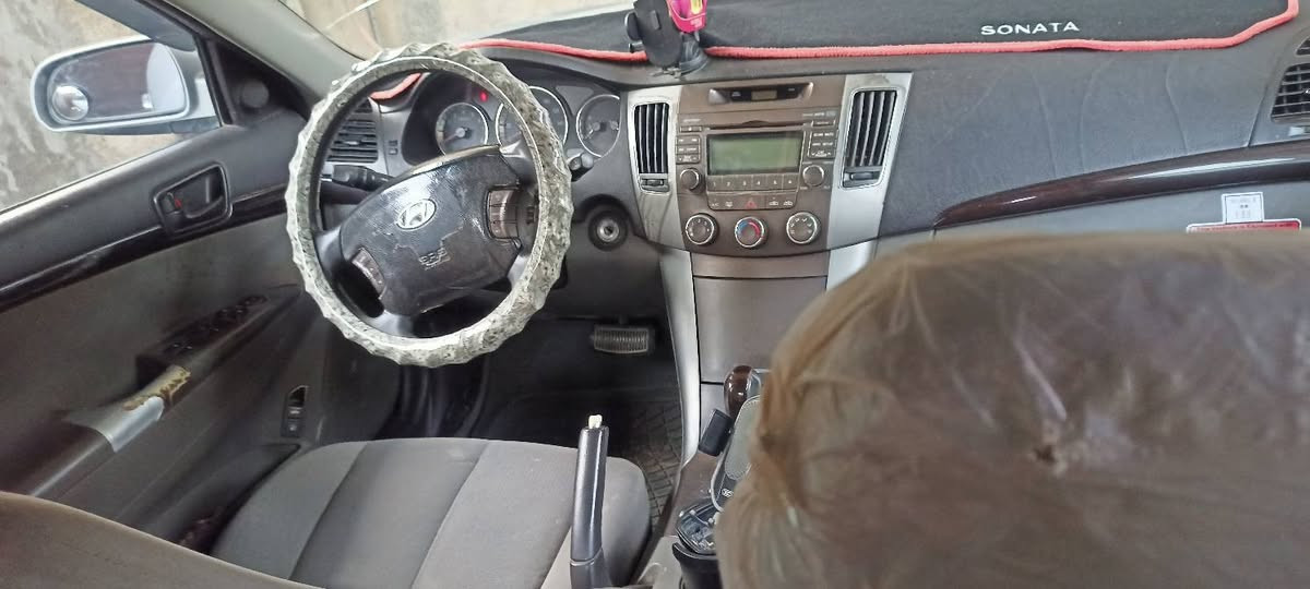 مراوس النترا امريكي
سوناتا 2010 امريكي محرك 2400 
ضررها فقط بنيد ومبدل بامريكا بلادي 
مواصفات 
كشن كهرباء 
تحكم ستيرن جهتين فول شغال 
بدون ايرباك 
بدون كلوب جيك 
بأسمي رقم ديالى دولي 
سنوية لل29


**إذا كنت صاحب هذا الإعلان وتريد حذفه لأي سبب، رجاءا أرسل رسالة إلى الدعم الفني**