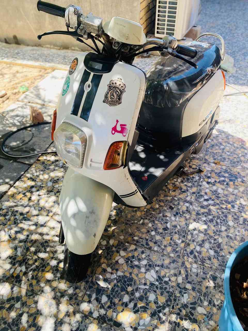 سلام عليكم بوليسي للبيع مكانها بصره هارثه مفتوحه بس ولفات دراجه مختمه سعرها 550وبيها مجال ***********
