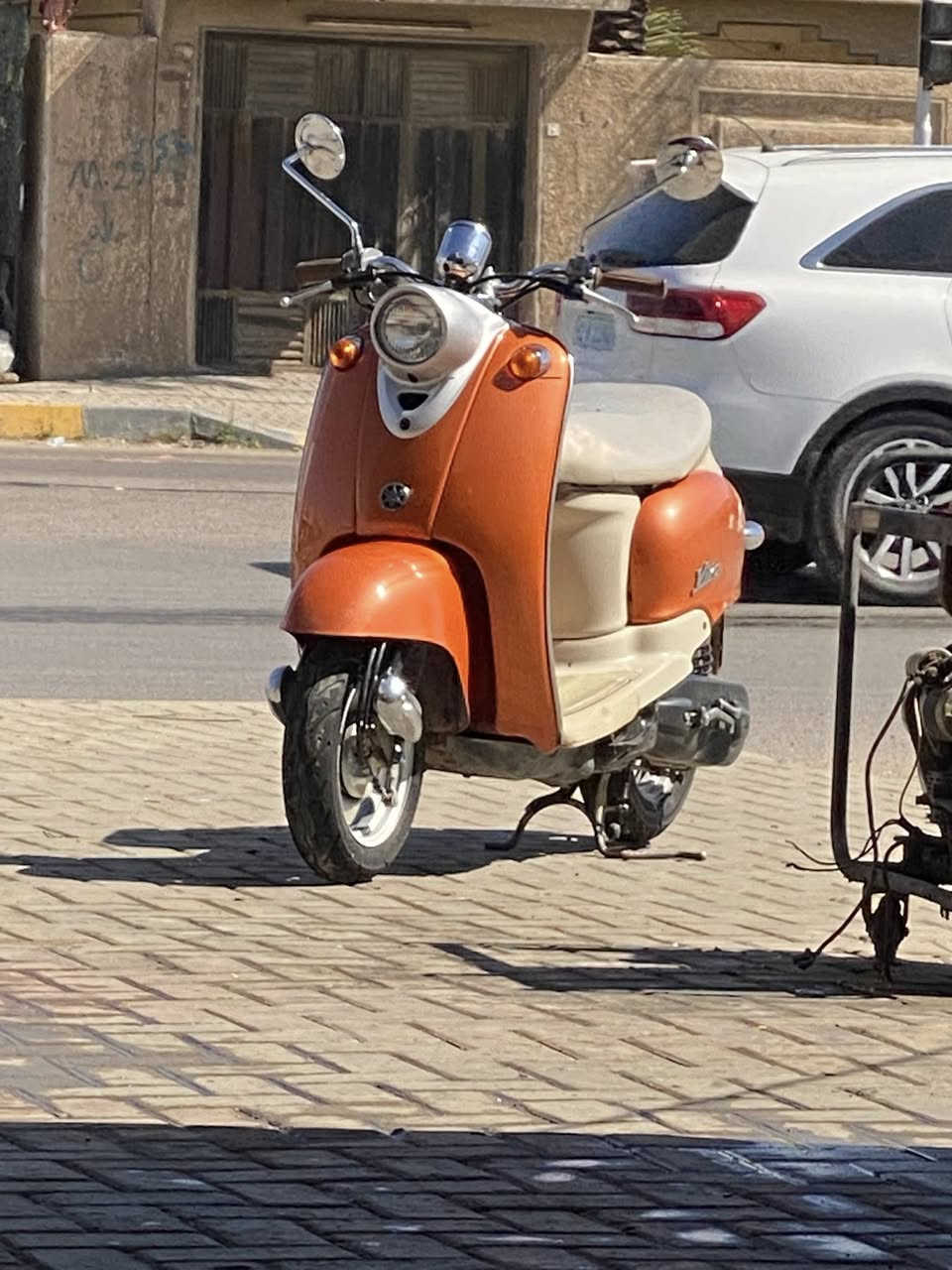 دراجه كلاسك للبيع السعر 650 قفل  اتصل اذا شراي كفاله عامه ***********
