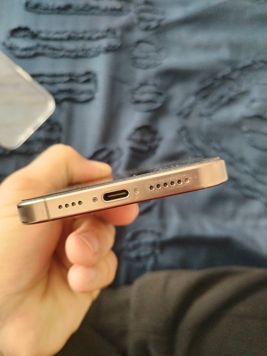 للبيع ايفون 16 برو ماكس 256 ماستر
كلش نظيف شخص مابي لزكة وحافظة وكارتونه وكيبل الاصلي كلش كلش نظيف سعره 1350
وبي مجال ان شاء الله مكانه بغداد الراشدية *********** بغداد, العراق
