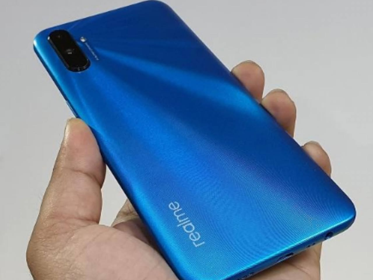 جاهز للقوة؟ جاهز للسرعة؟
استعد تتعرف على الوحش الاقتصادي… realme C3! 💛
⚡ أداء يفجّر المنافسة
بمعالج قوي يخليك تلعب، تتصفح، وتتنقل بين التطبيقات بدون تهنيق.
🎮 بطارية جبّارة 5000mAh
شحن يدوم معك طول اليوم… ألعاب، سوشال، فيديوهات؟ ولا يهمك!
📸 كاميرا مزدوجة بالذكاء الاصطناعي
لقطات واضحة، ألوان قوية، وصور بورتريه تخلي حسابك على السوشال يولع 🔥
📱 شاشة كبيرة HD+
متعة مشاهدة أكبر، تفاصيل أوضح، وتجربة تخليك تعيش داخل الصورة.
💪 تصميم عصري جريء
ملمس مميز وشكل يخطف الأنظار من أول نظرة.
✨ إذا تبغى جوال عملي + بطارية قوية + سعر اقتصادي…
100 الف دينار عراقي realme C3 هو اختيارك الذكي.
شباب والله مستعجل على بيعته 
ملاحضه: ما عندي توصيل تجي انته تاخذه واني انطيك فلوس التوصيل مكاني بغداد ناحيه الرشيد


**إذا كنت صاحب هذا الإعلان وتريد حذفه لأي سبب، رجاءا أرسل رسالة إلى الدعم الفني**