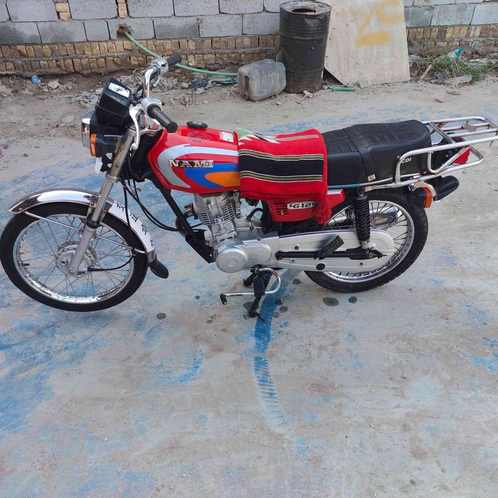 سلام عليكم دراجه أربعه كير نامه شلامجه اوراق صولي شاصي ١٦ ارشه او تعميره٢٥ مكينته ٢٤ كهربايات كله شغله دراجه خير من الله خاص مفتوح تصال *********** مكانه دوانيه قضاء عفك
