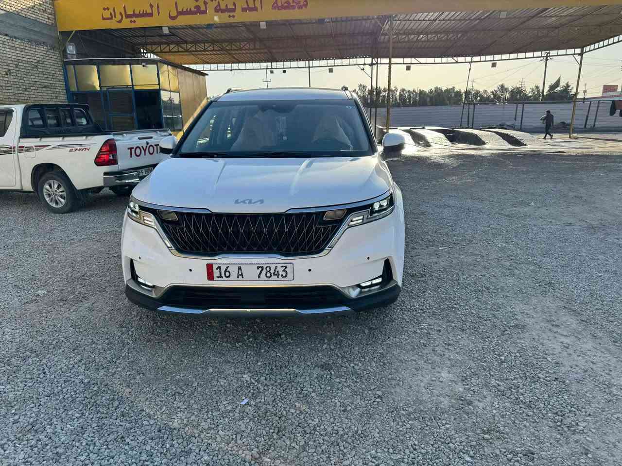 السلام عليكم كرنفال خليجي خط واحد بانزين اصل موديل 23  رقم اجره قادسيه خط كربلاء سماوه البارحه رقمة ممشتقله خط 
مواصفات شاشه كامره حساس بصمه اربع ابواب بصمه ترحيب مري قلاب 7راكب
ترهم مراوس 
استفسار ***********
السعر 230 مكان السماوه
